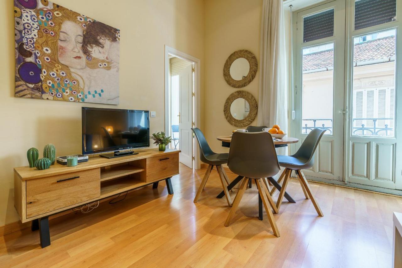Bright Two-Bedroom Apartment In The Historic Center 马拉加 外观 照片